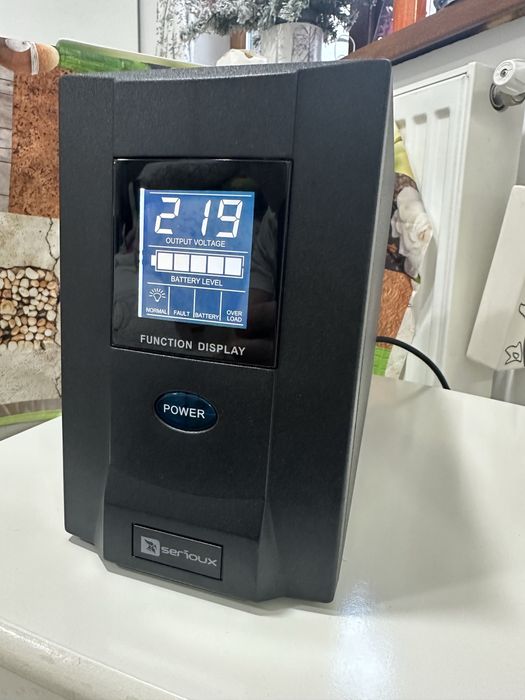 UPS Serioux ProtectIT 1000S – 600W, Display LCD, stare excelentă