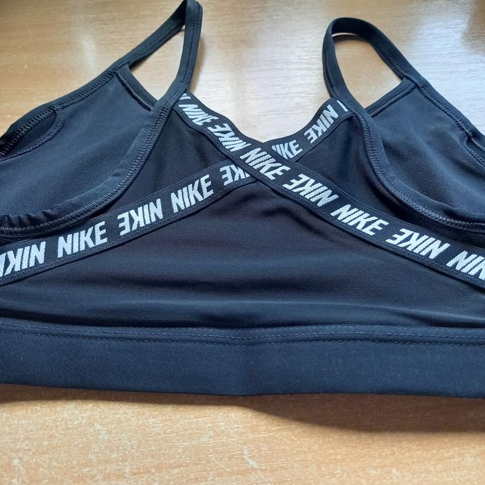 Bustiera de sport Nike