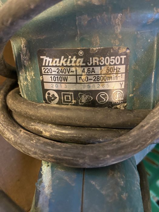 Електрическа ножовка Makita