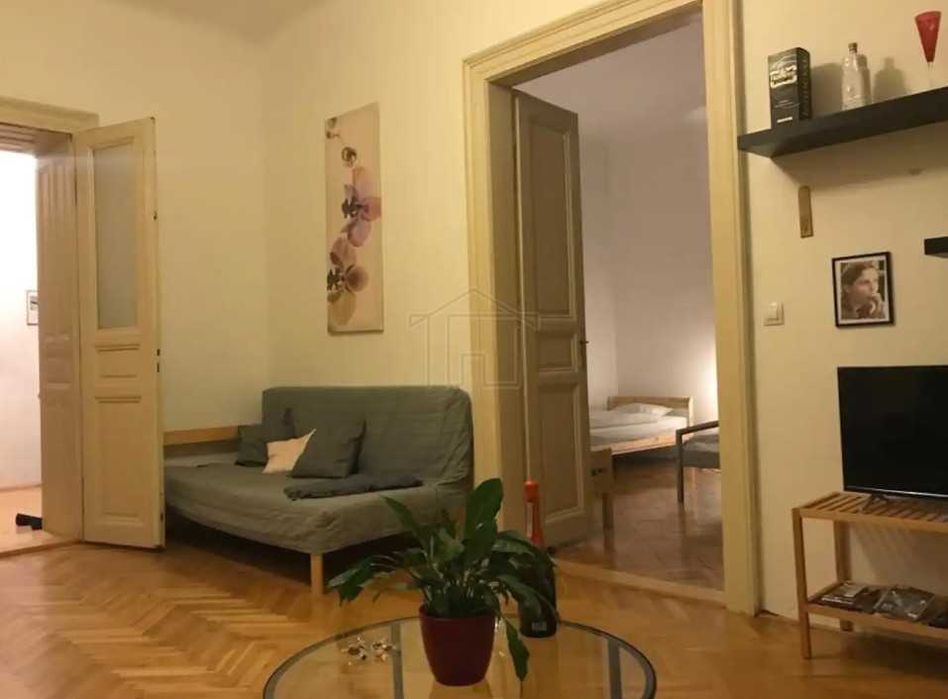 Дава се под наем Тристаен апартамент в Пловдив, Въстанически - 84 кв.м за 357 € - Снимка #2