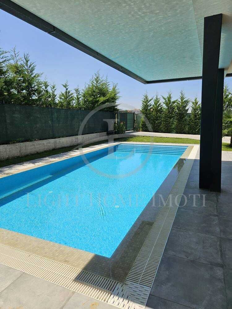 Продава се Къща в с. Марково, Област Пловдив - 365 кв.м за 2000 €/кв.м - Снимка #9