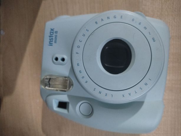 Instax mini 8 (фотоаппарат, полароид)