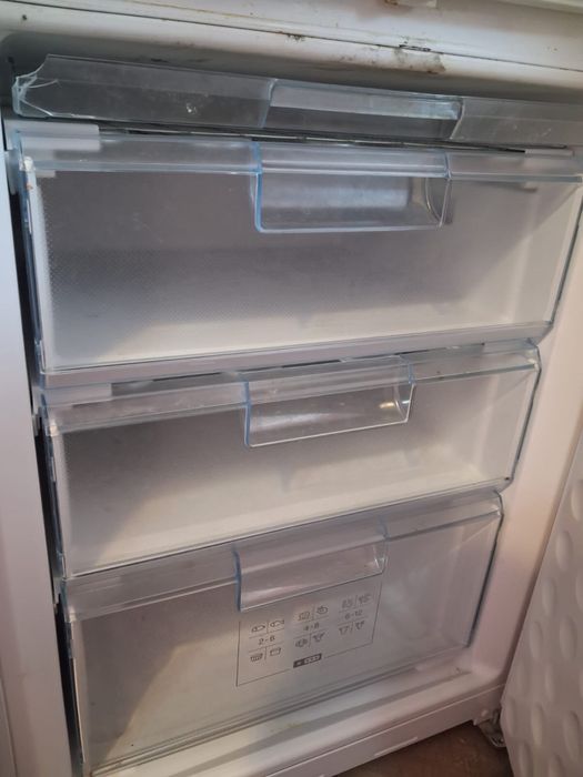 Frigider BOSCH, in perfecta functiune