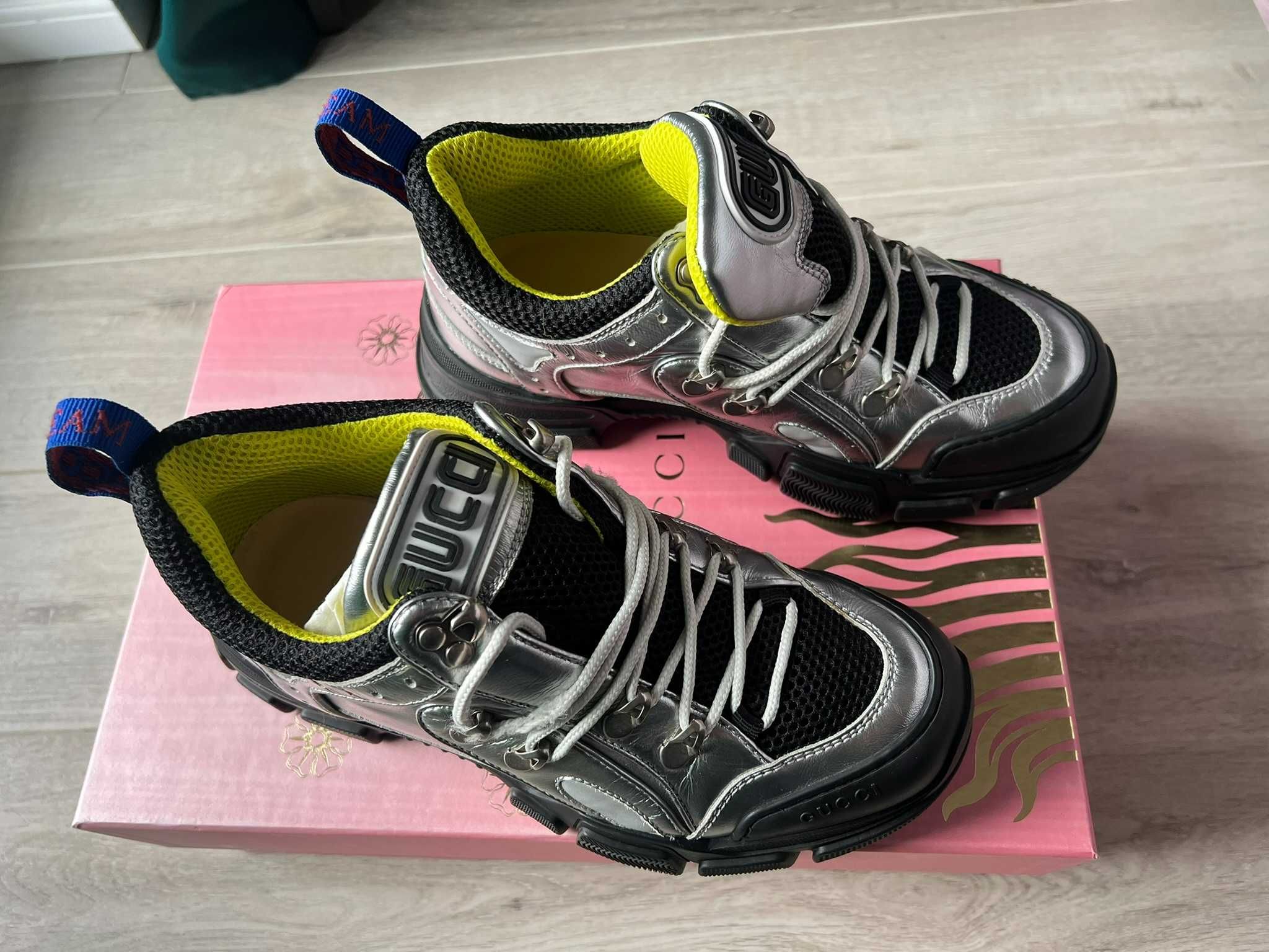 Pantofi sport Gucci Flashtrek cu accesorii bijuterie – mărimea 38+
