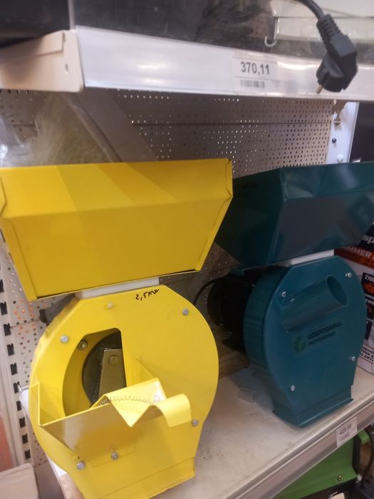 Vând mori de uruiala  și mălai noi