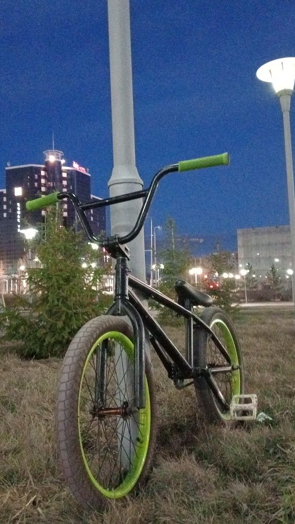 Продам. BMX 90.000 торг уместен