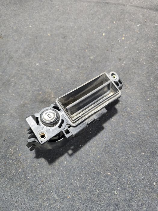 Ручка багажника Мерседес Мерс цешка 203 с180 Mercedes w203 c180 седан