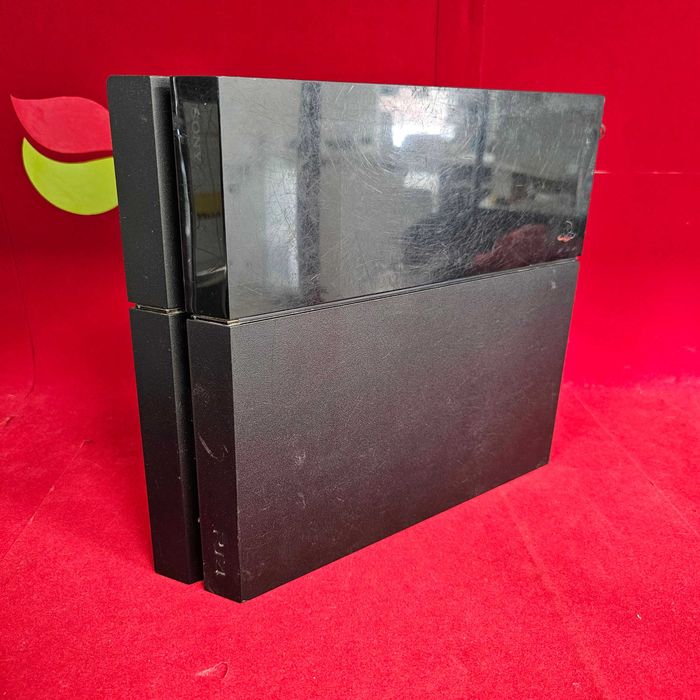 ( B32153.1 /Ag28 Doi Baieti ) Consola PS4 Slim 1 TB / Garantie 2 ani !