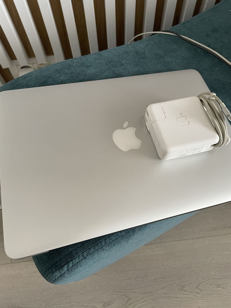 MacBook pro 13.3 early 2015