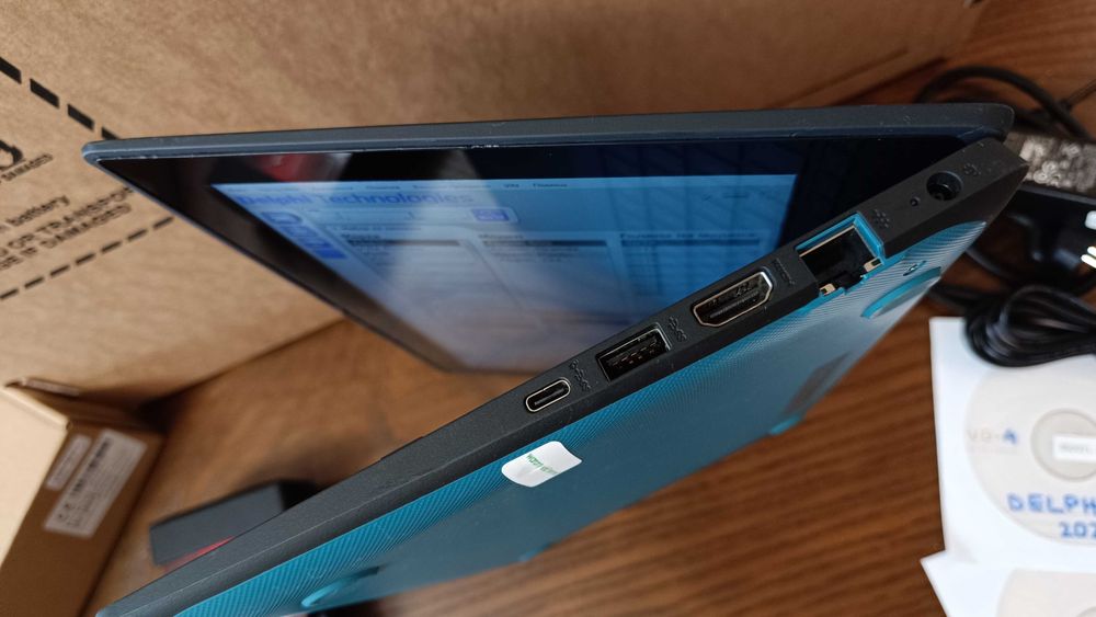 Комплект aвтодиагностика за коли и камиони с лаптоп с тъчскрийн екран