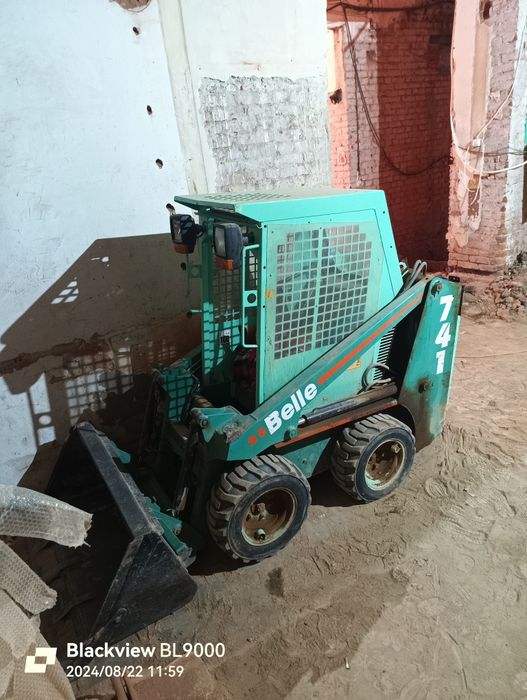 Buna ziua inchiriez buldoexcavator