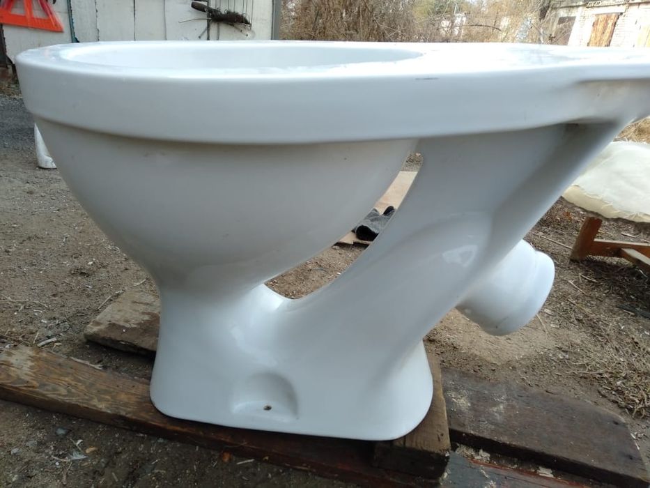 Продам Унитаз БУ