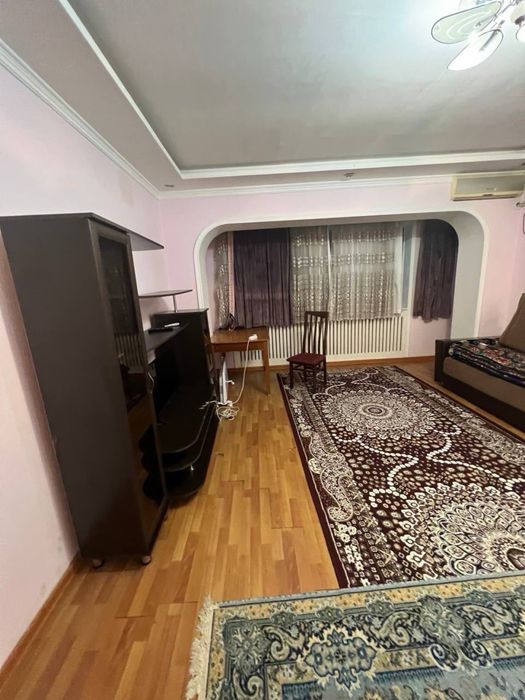 Сдается 2 ком Метро Ойбек ближе к Шох мед