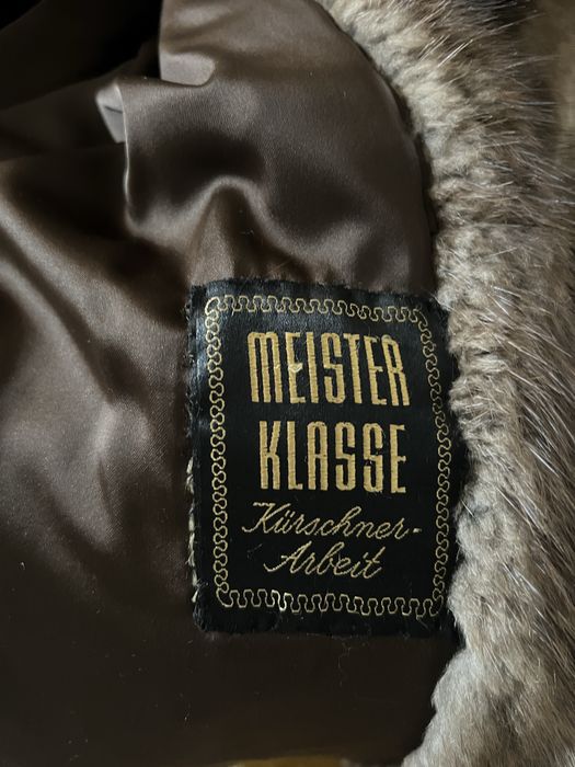 Haină din vizon mărimea L stare impecabilă