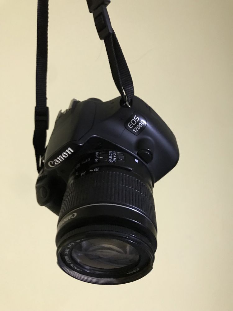 Canon EOS 1200 D