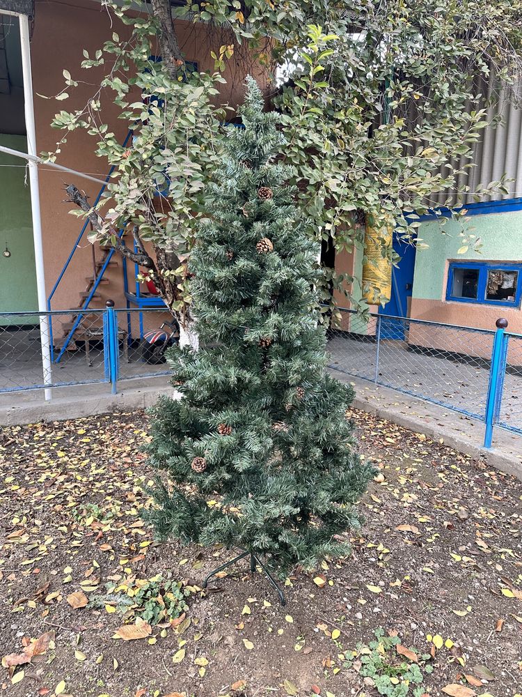 Продам новогоднюю елку