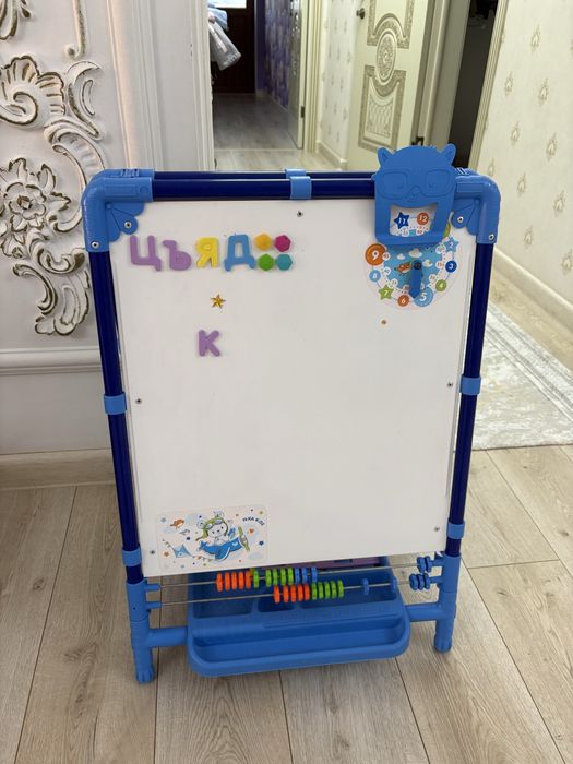 Детская доска для рисование и т.д