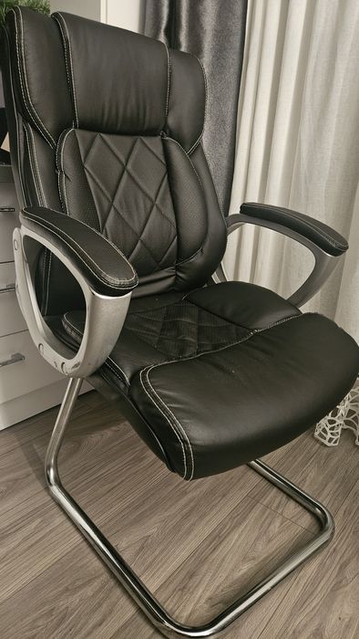 Scaun de birou negru