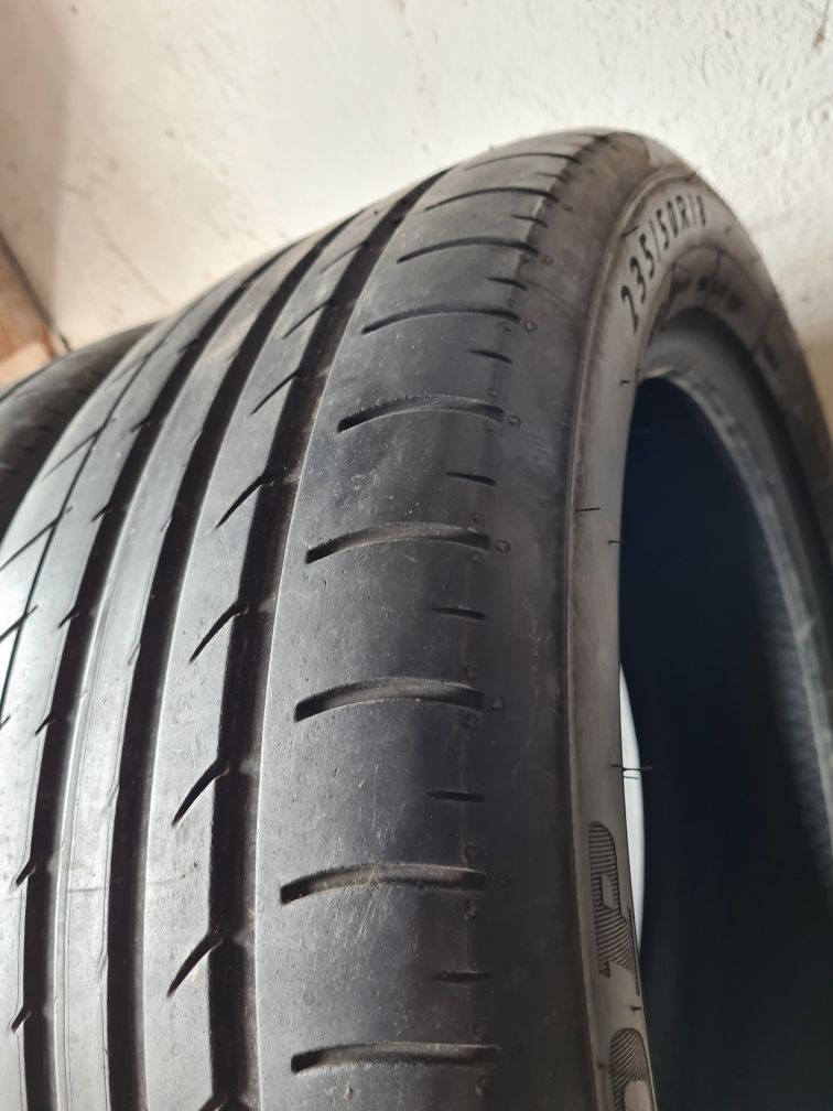 2 бр. летни гуми 235/50/18 Dunlop MOExtended RSC DOT 5016 4 mm