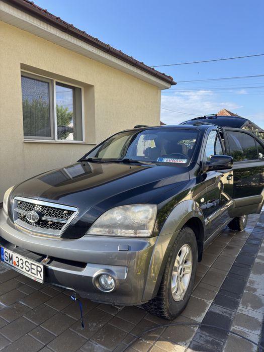 Vând Kia Sorento 2.5