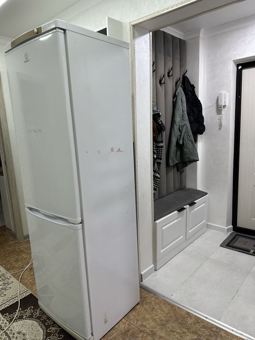 Холодилник Indesit