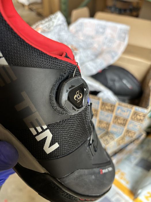 Pantofi de ciclizm 44