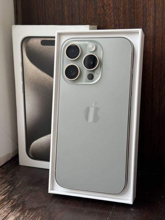 iPhone 15 Pro - 128GB - 89% Baterie - Natural Titanium