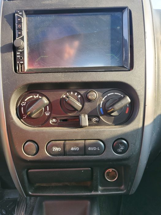 Vând Suzuki Jimny