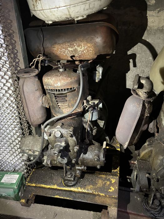 Две водяные помпы для дачи