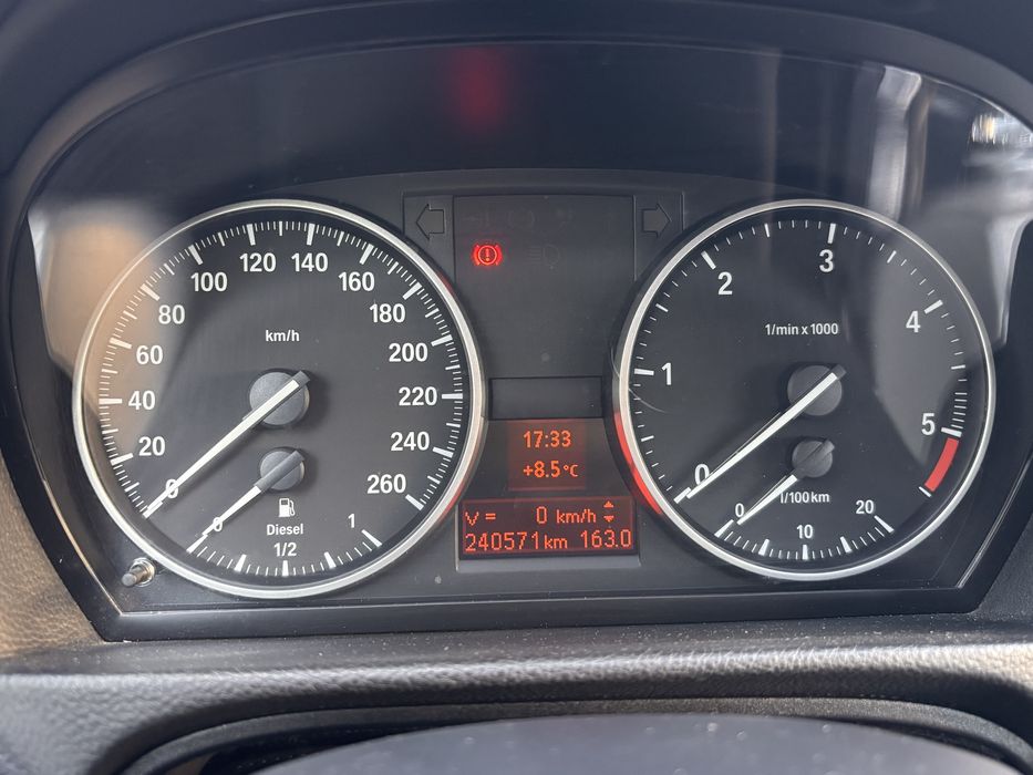 Vand bmw E90 318 143 cp negociabil