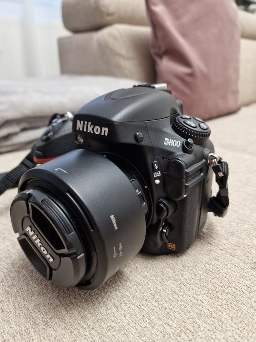 Dslr Nikon d800 cu 4200 cadre (optional obiectiv nikkor 50mm f1.8)