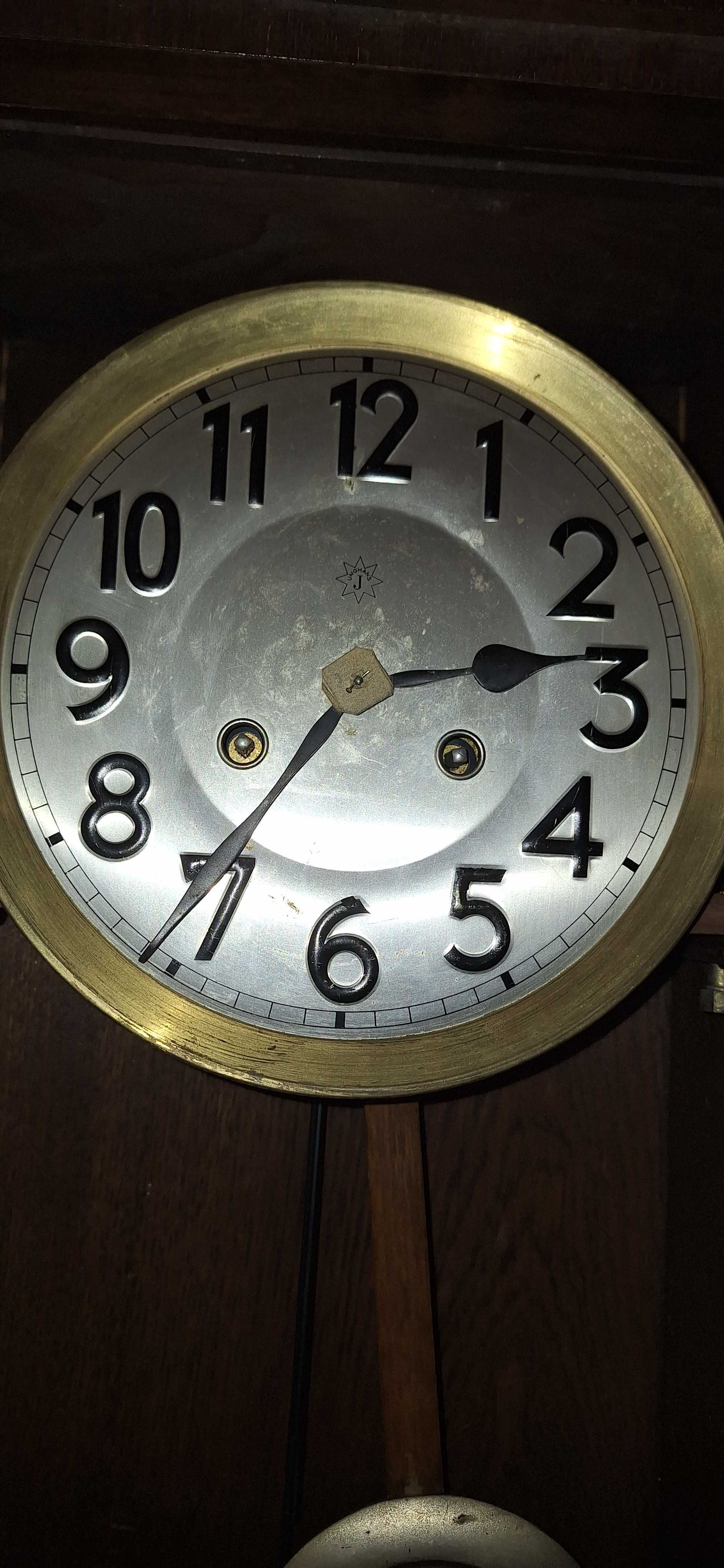 Ceas de perete cu pendul.Junghans.