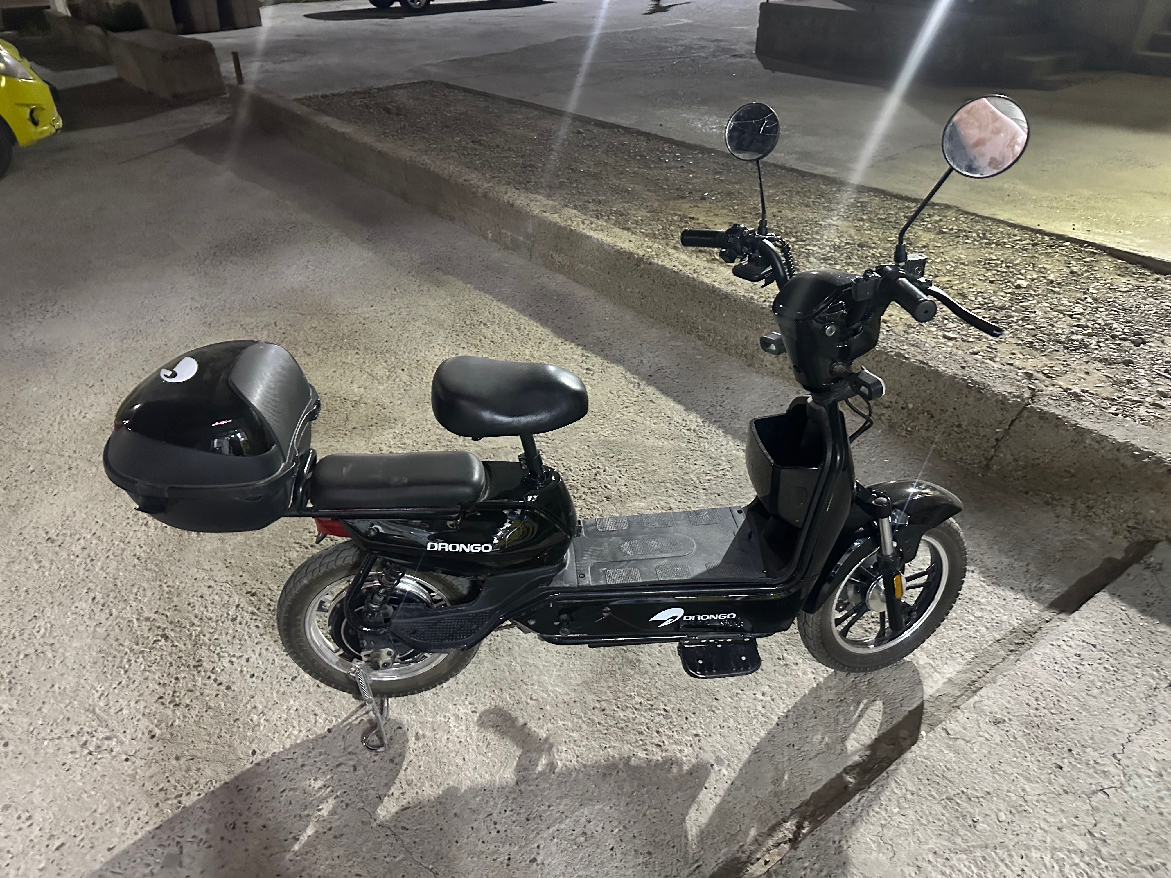 Skuter sotiladi sostoyaniya yaxshi