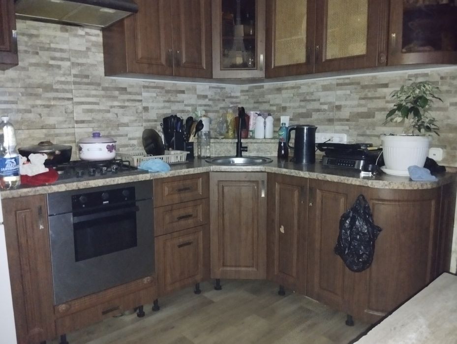 Кухня  ,бу срочно 55000