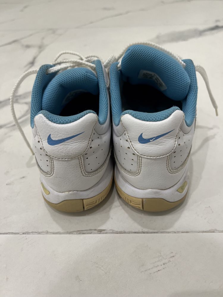 Дамски маратонки Nike