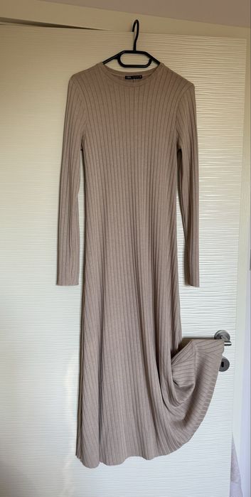 Mango Zara Рипс рокли за сезона