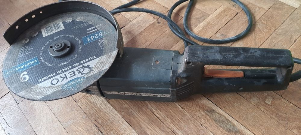 Продавам голям български ъглошлайф.