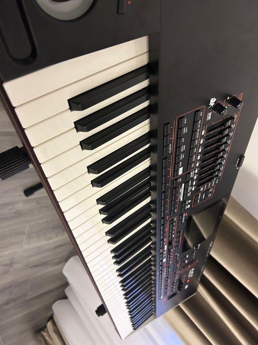Korg pa4x oriental 76 key stare nouă !!
