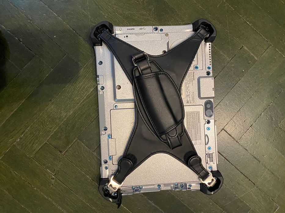 Tableta militara Panasonic Fz-G1  i5 Gen 3, 4 GB RAM pt piese/reparat