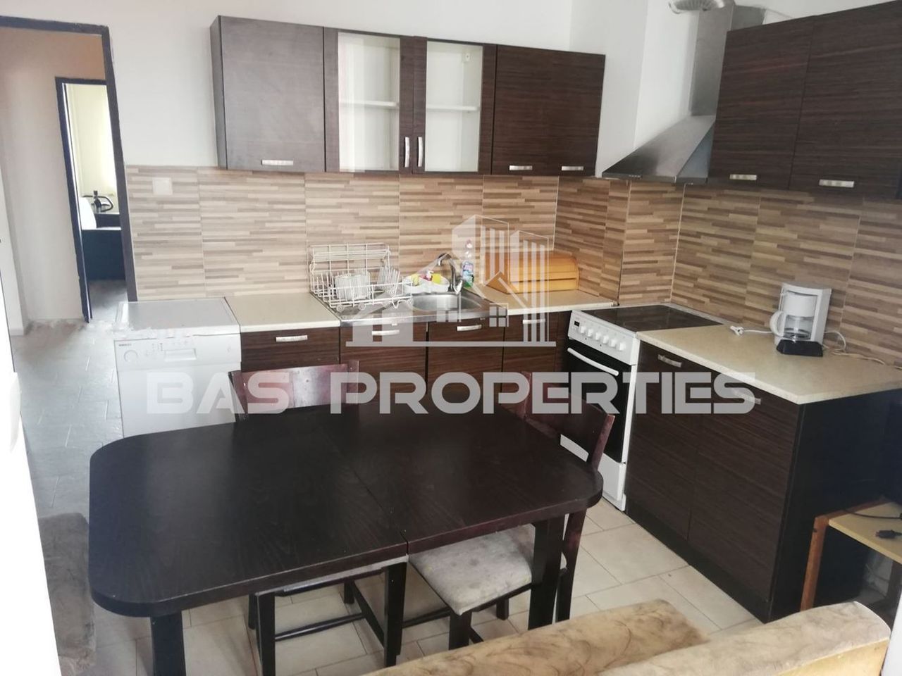 Продава се Тристаен апартамент в София, Люлин 9 - 88 кв.м за 1898 €/кв.м - Снимка #2