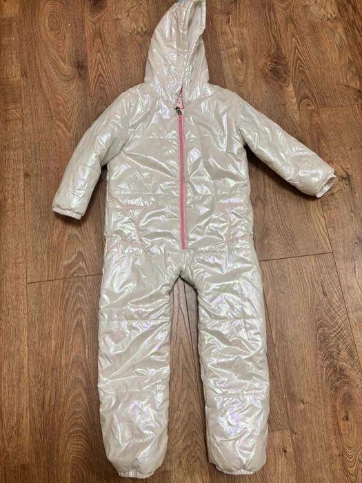 Продавам детски космонавт 116-122см.