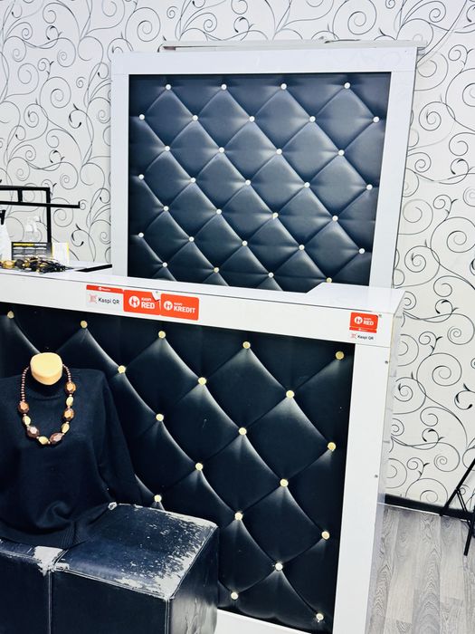 Мелель для бутика продам могу в бутике оставить