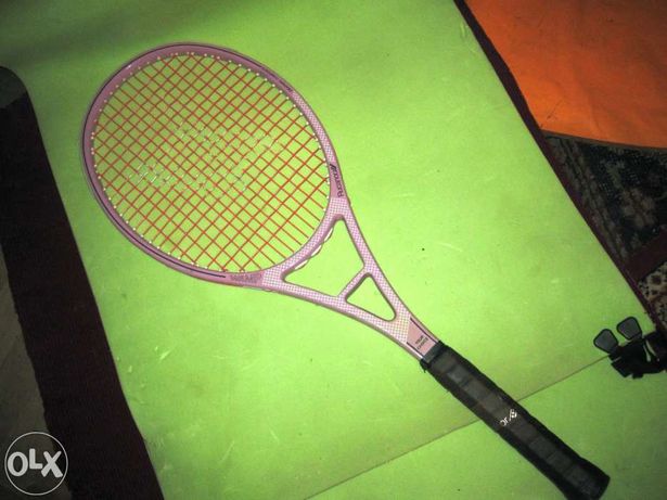Racheta tenis din fibra de carbon