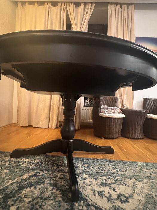 Masa rotunda extensibila cu 4 scaune lemn