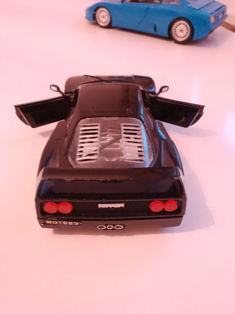 Метална количка ferrari bburago мащаб 1:24