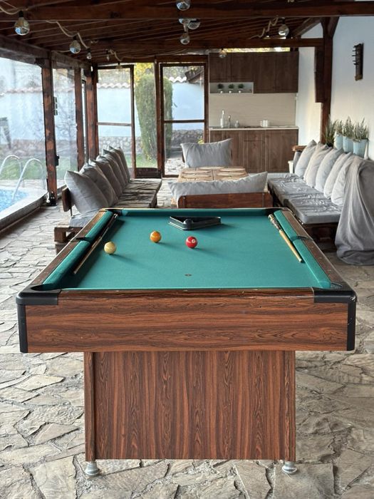 Билярдна маса pool