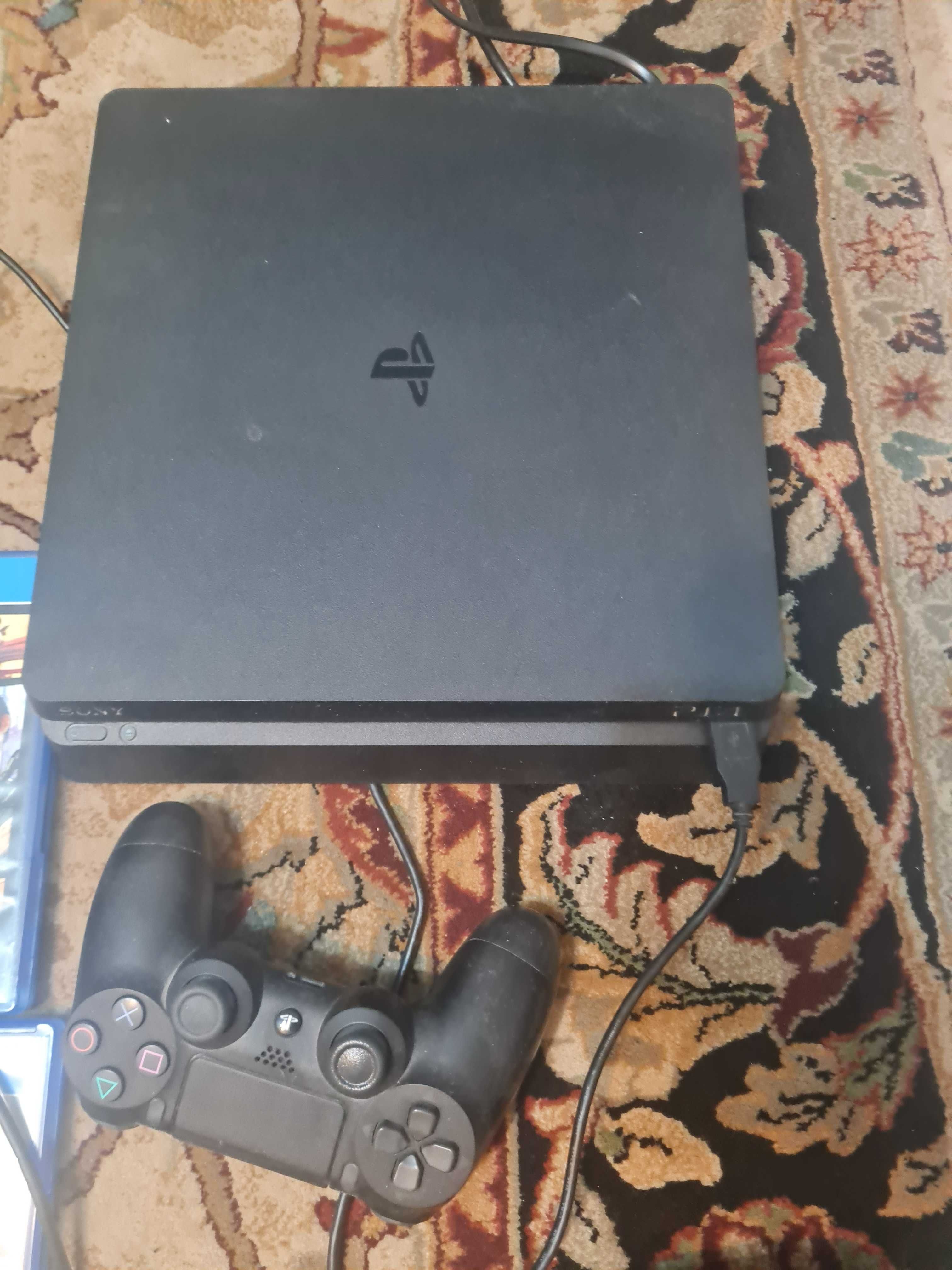 Vând PS4 slim 500gb cu 2 manete