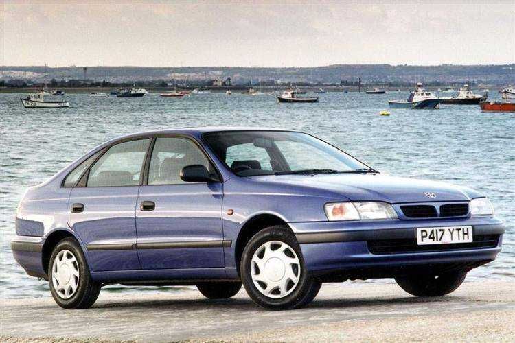 Подкрылок на Toyota Carina e 92-97/Тойота Карина е 92-97