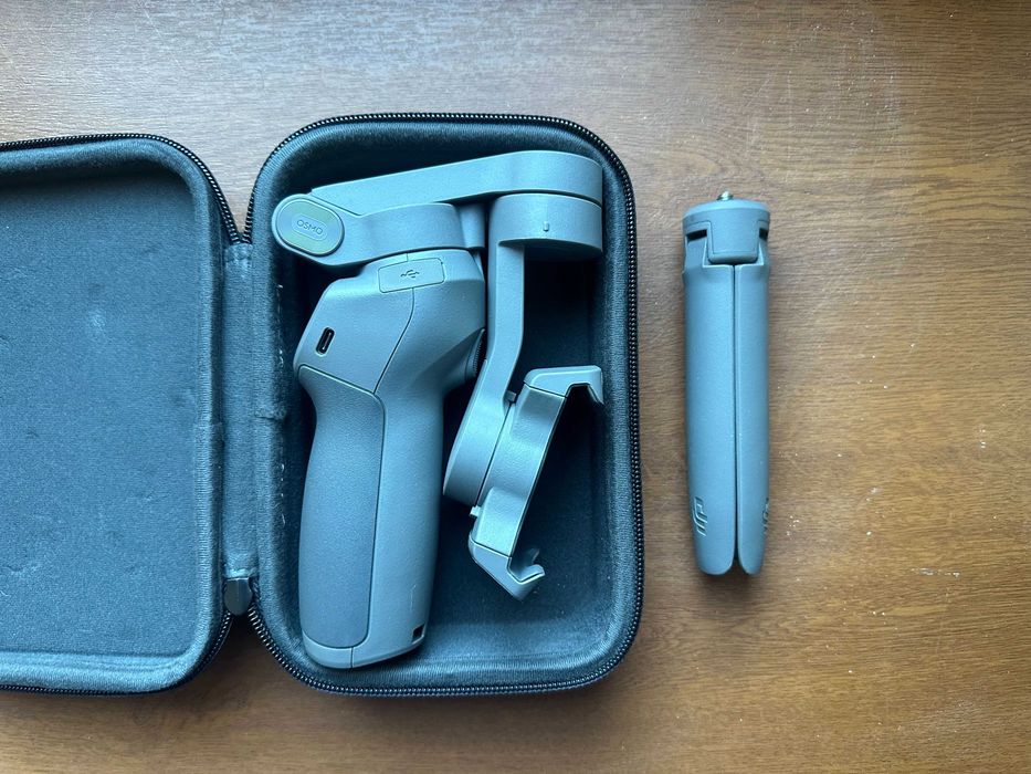 DJI Osmo Mobile 3 — стабилизатор для смартфона