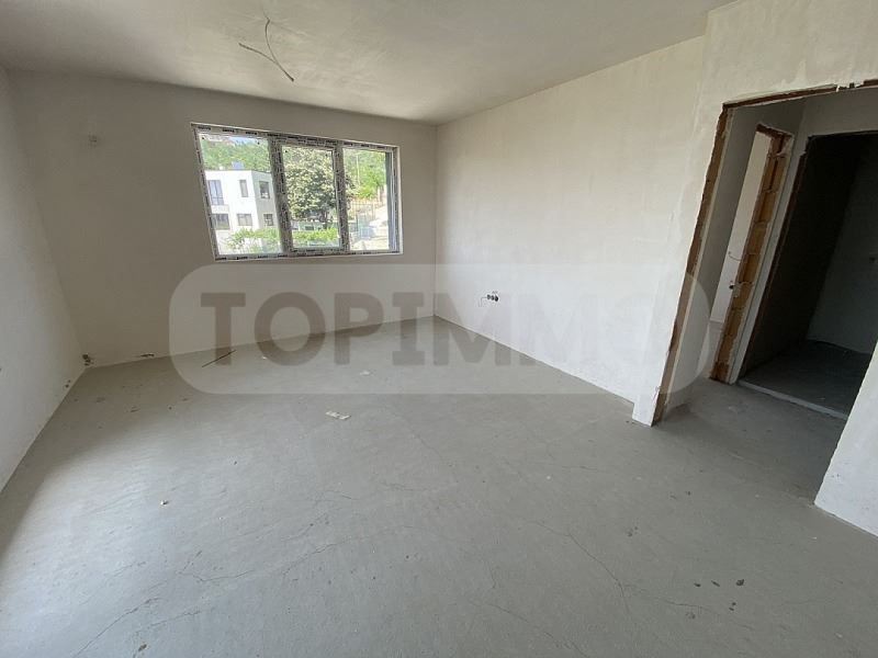 Продава се Двустаен апартамент в Варна, м-т Пчелина - 60 кв.м за 1584 €/кв.м - Снимка #1